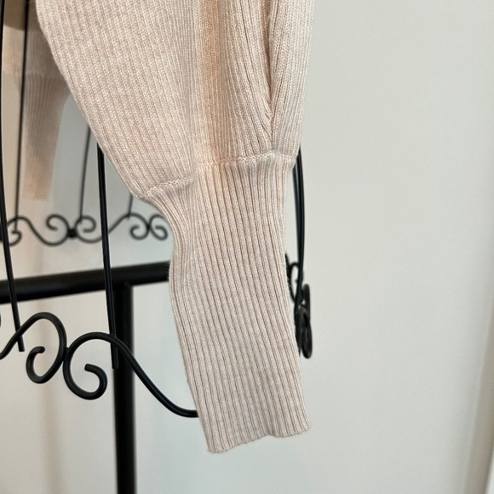 Pink Rose Sweater Small - Picture 8 of 9